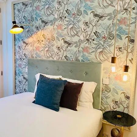 Apartment Chic & Cozy - Mercadores